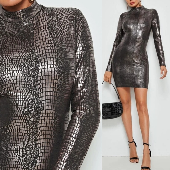 VIVA BOUTIQUE Dresses & Skirts - ❗FINAL SALE❗Embossed Metallic Bodycon Dress